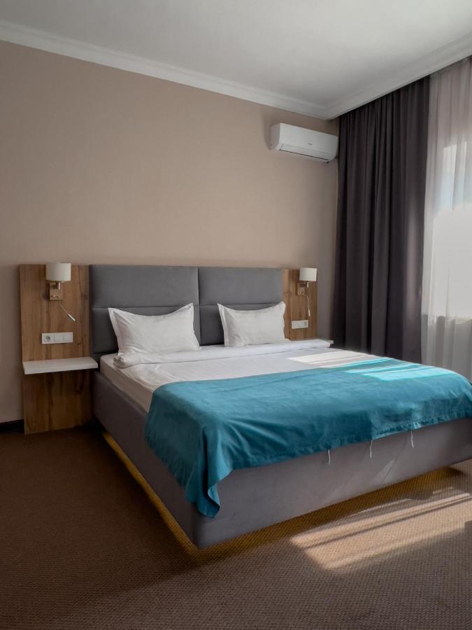 Keremet Hotel Alma-Ata Buitenkant foto