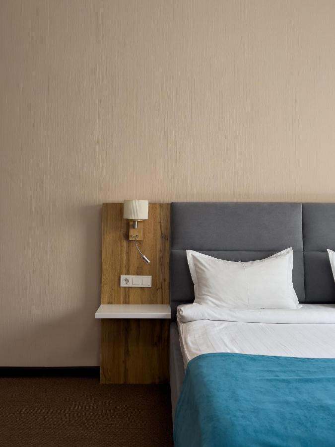 Keremet Hotel Alma-Ata Buitenkant foto