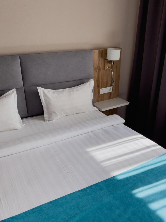 Keremet Hotel Alma-Ata Buitenkant foto