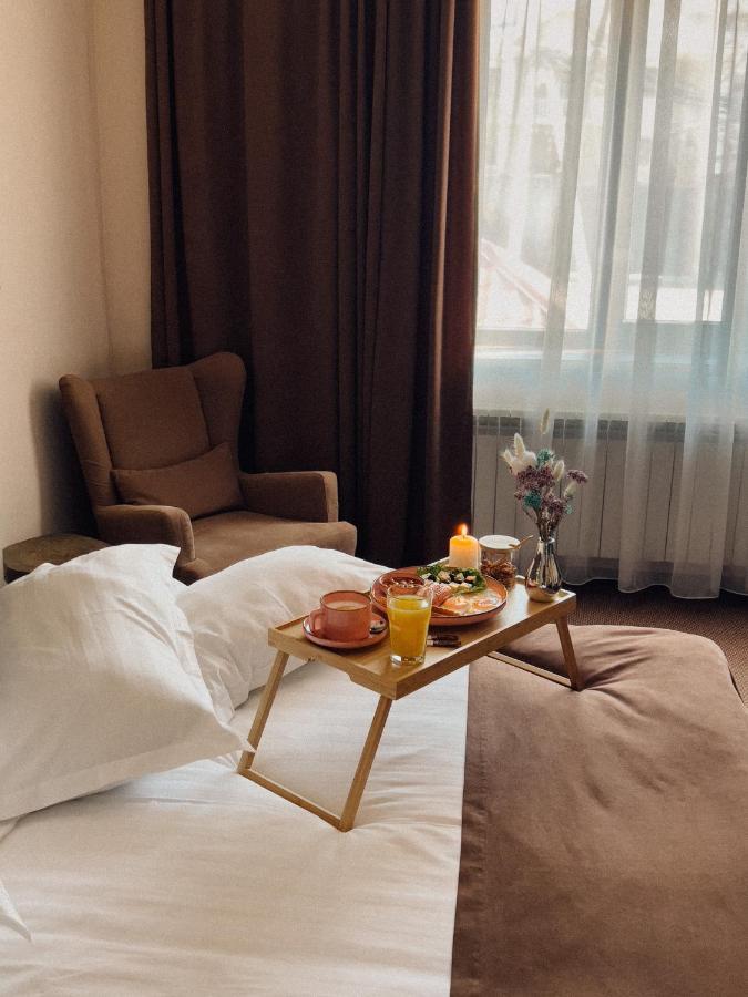Keremet Hotel Alma-Ata Buitenkant foto