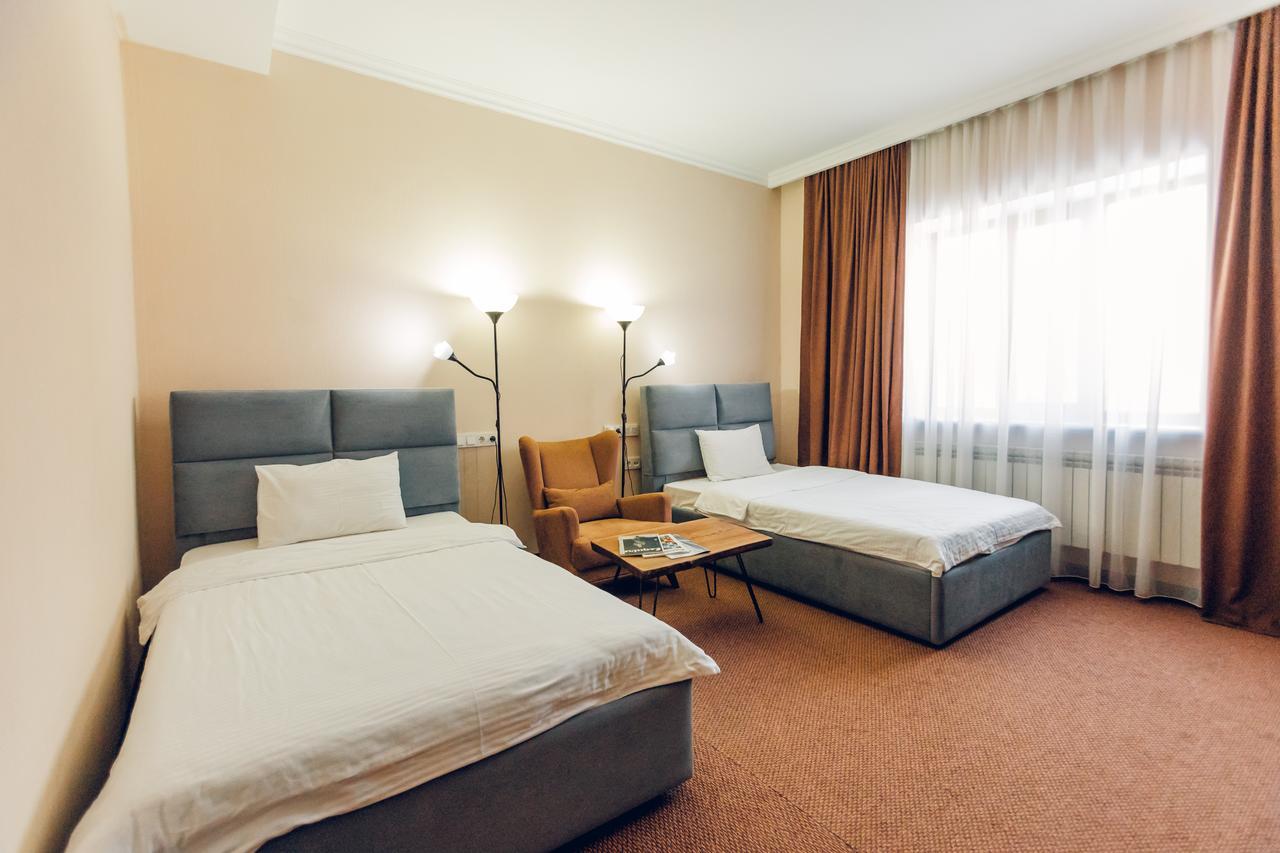 Keremet Hotel Alma-Ata Buitenkant foto